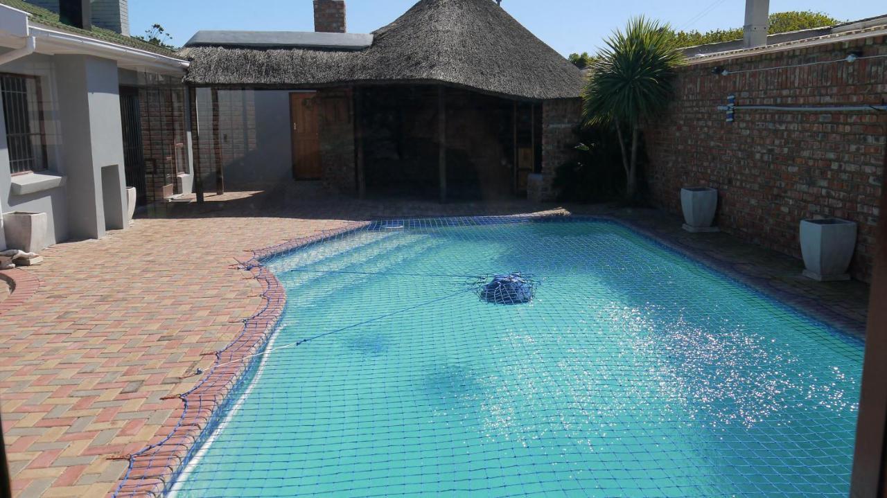 The Bay Inn Port Elizabeth Exterior photo